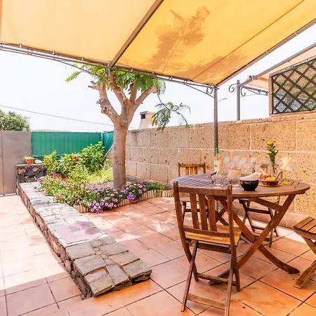 Oceanfront Rainbow Costa Adeje 14v35 *